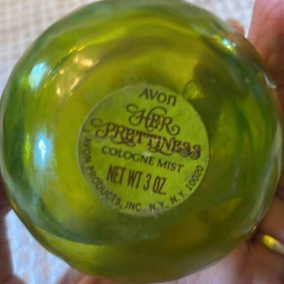 4 1979’s Avon Spray Perfume Bottles‎ - Picture 13 of 13